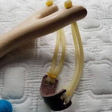 Load image into Gallery viewer, Slingshot With Felt Balls fidget