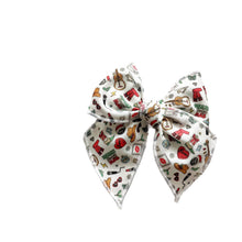 Load image into Gallery viewer, Swiftmas Icons Elle Bow : Large