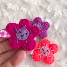 Load image into Gallery viewer, Happy Flower Clips
