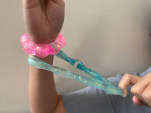 Load image into Gallery viewer, Green Feelzies™ Original Squishy Bracelet: Ecto Cooler fidget

