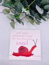 Load image into Gallery viewer, "Valentine's Snail" greeting card
