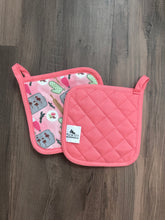 Load image into Gallery viewer, Baking Spirits Bright Pot Holder
