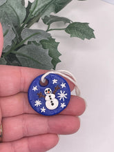 Load image into Gallery viewer, Snowy Snowman Ornament
